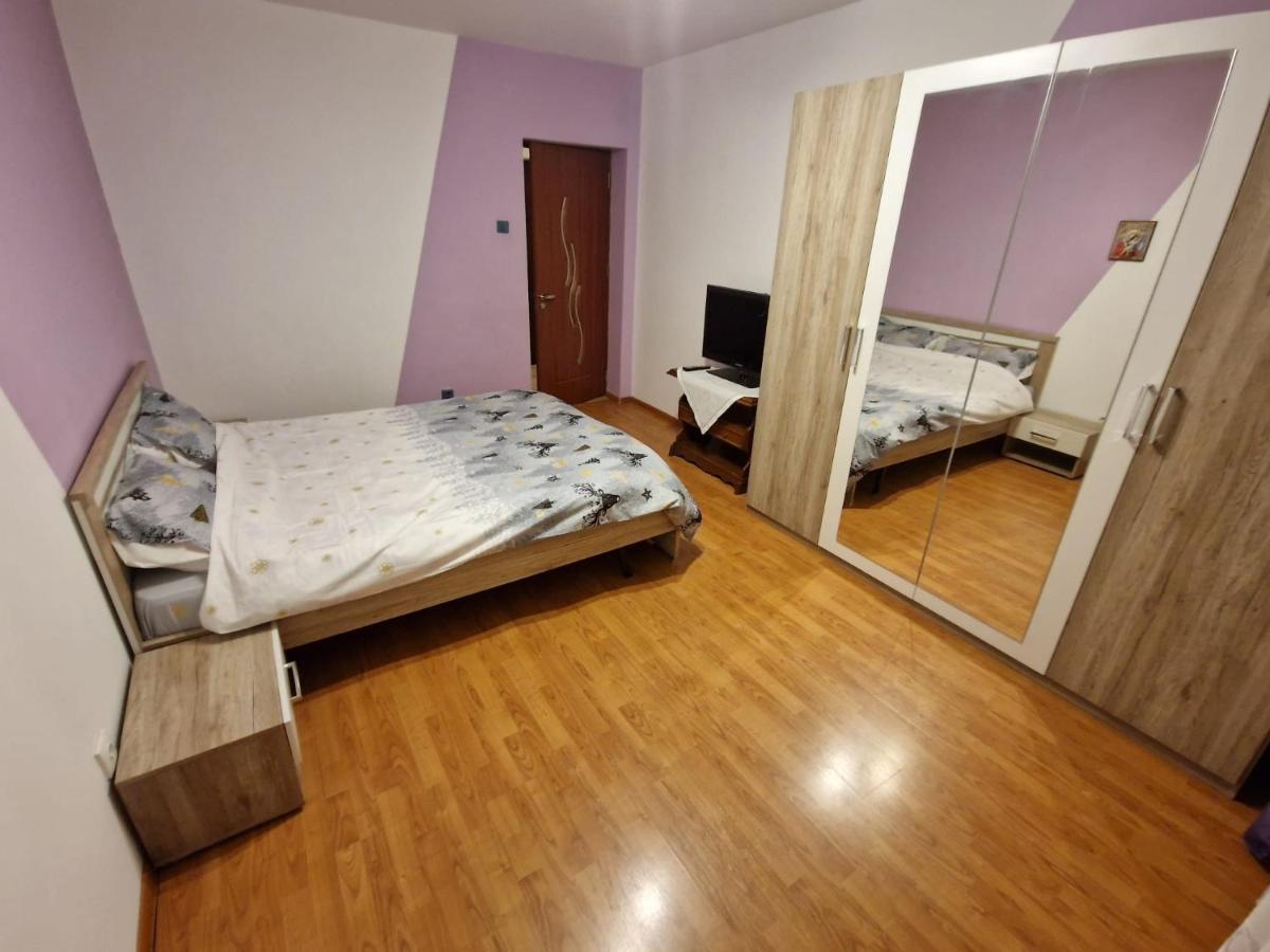Apartamento Apartament Victoria Târgu Jiu Exterior foto